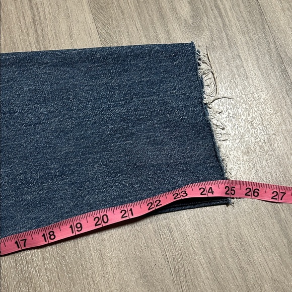 Re/Done Classic Blue Relaxed Crop - Picture 14 of 14